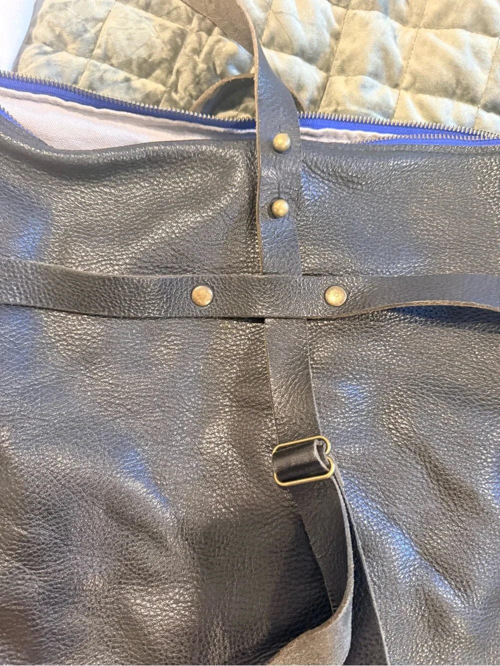 Large Textured Leather Tote Bag backpack adjustable strap in black - Picture 2 of 7